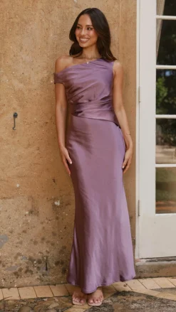 LILYWHYT Dresses|Bridesmaid^Auria Off Shoulder Maxi Dress - Plum