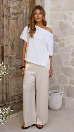 Fashion Allied Tops^Aziel Off Shoulder Tee - White