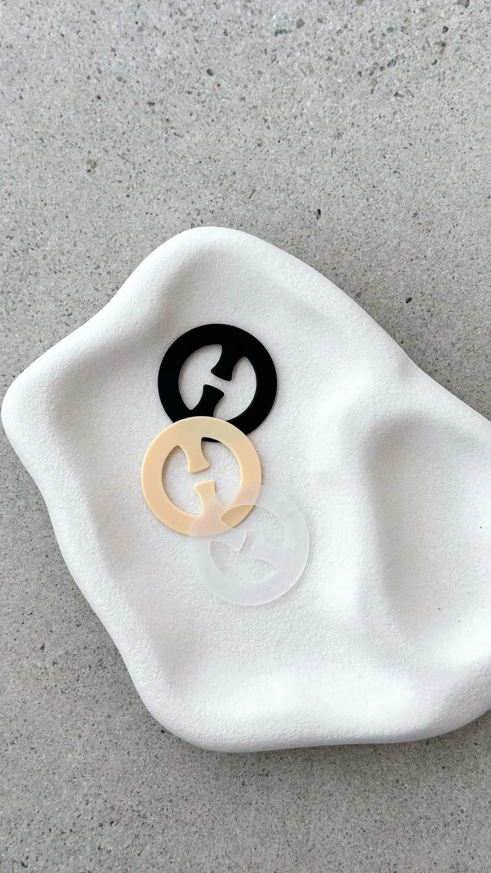 Secret Weapons Beauty|Booby Tape And Bra Accessories^Bra Clips 3 Pack - Clear/Nude/Black