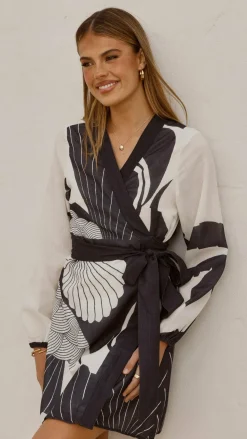Bubblegum Dresses|Mini^Cassidy Long Sleeve Mini Dress - White/Navy