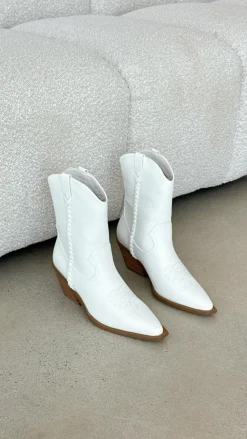 Billini Billini^Ellenora Boots - Bone