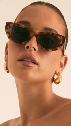 Banbe Sunglasses|The Denim Edit^Estella Sunglasses - Hazel Tort