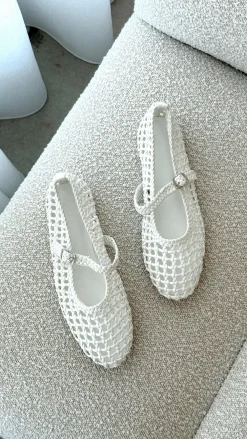 Billini Billini|Sandals & Slides^Gitta Flats - White