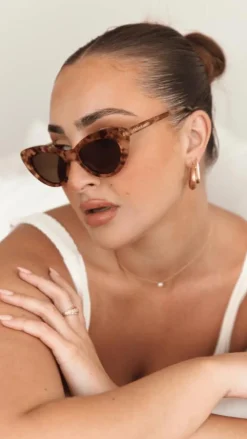 Ochre Lane Sunglasses^Isla Sunglasses - Golden Tort