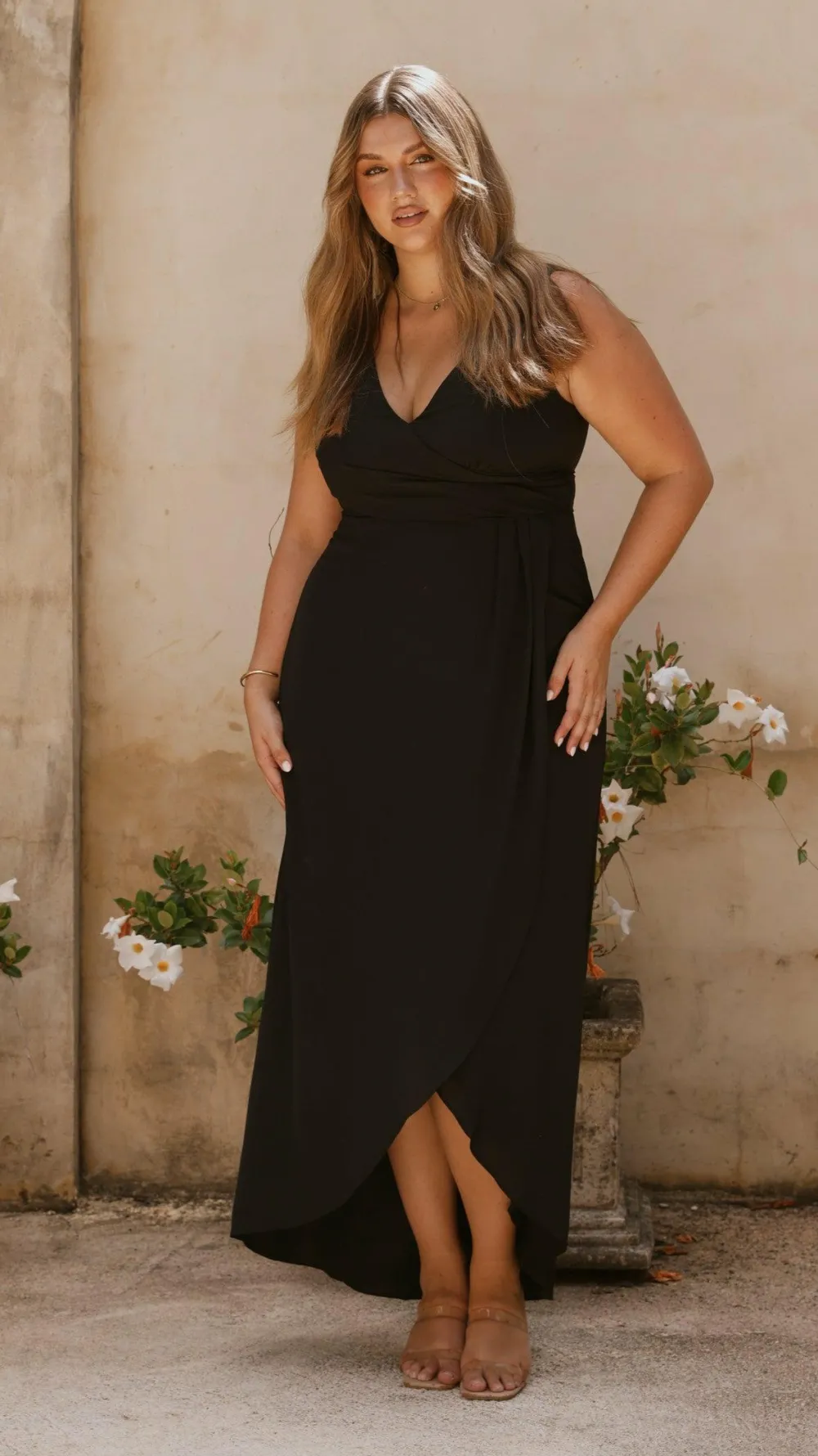 LILYWHYT Mi Amore|Dresses^Pamela V Neck Maxi Dress - Black