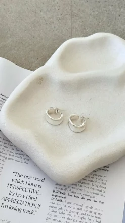 Adorne Earrings|Mi Amore^Rolled Edge Mini Wide Hoops - Silver