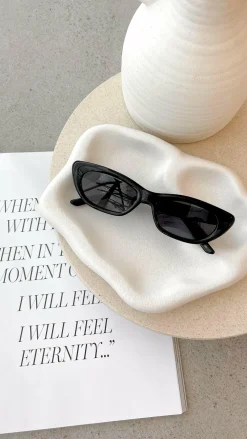 Banbe Sunglasses|The Denim Edit^The Caroline Sunglasses - Black