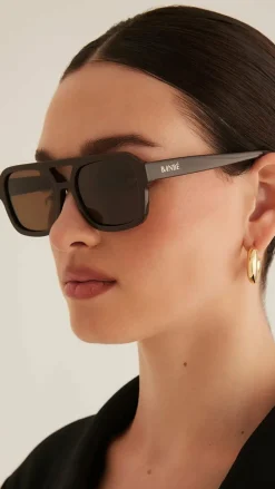 Banbe Sunglasses^The Del Ray Sunglasses - Dark Chocolate