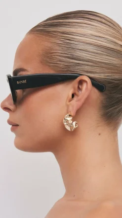 Banbe Sunglasses^The Diaz Sunglasses - Black / Black