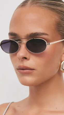 Banbe Sunglasses^The Winnie Sunglasses - Gold / Smoke Fade