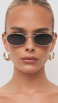 Banbe Sunglasses^The Winnie Sunglasses - Gold / Smoke Fade