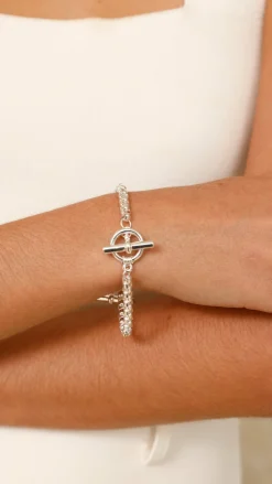 Adorne Bracelets^Toggle Detail Interest Chain Bracelet - Silver