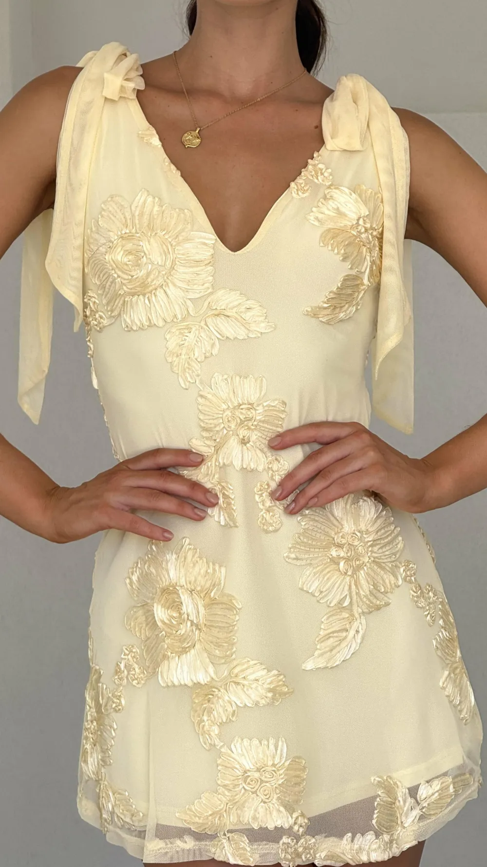 Shareen Dresses|Mini^Usha Tie Strap Mini Dress - Yellow
