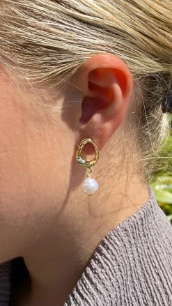 Your Accessory Shop Earrings|Je T'Aime^Wakanda Earrings - Gold