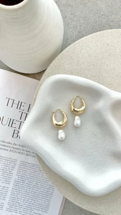 Your Accessory Shop Earrings|Mi Amore^Wandrea Earrings - Gold