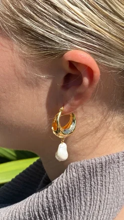 Your Accessory Shop Earrings|Mi Amore^Wandrea Earrings - Gold